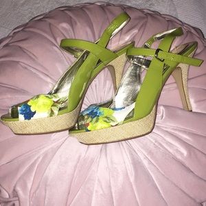 Lime green & floral pump